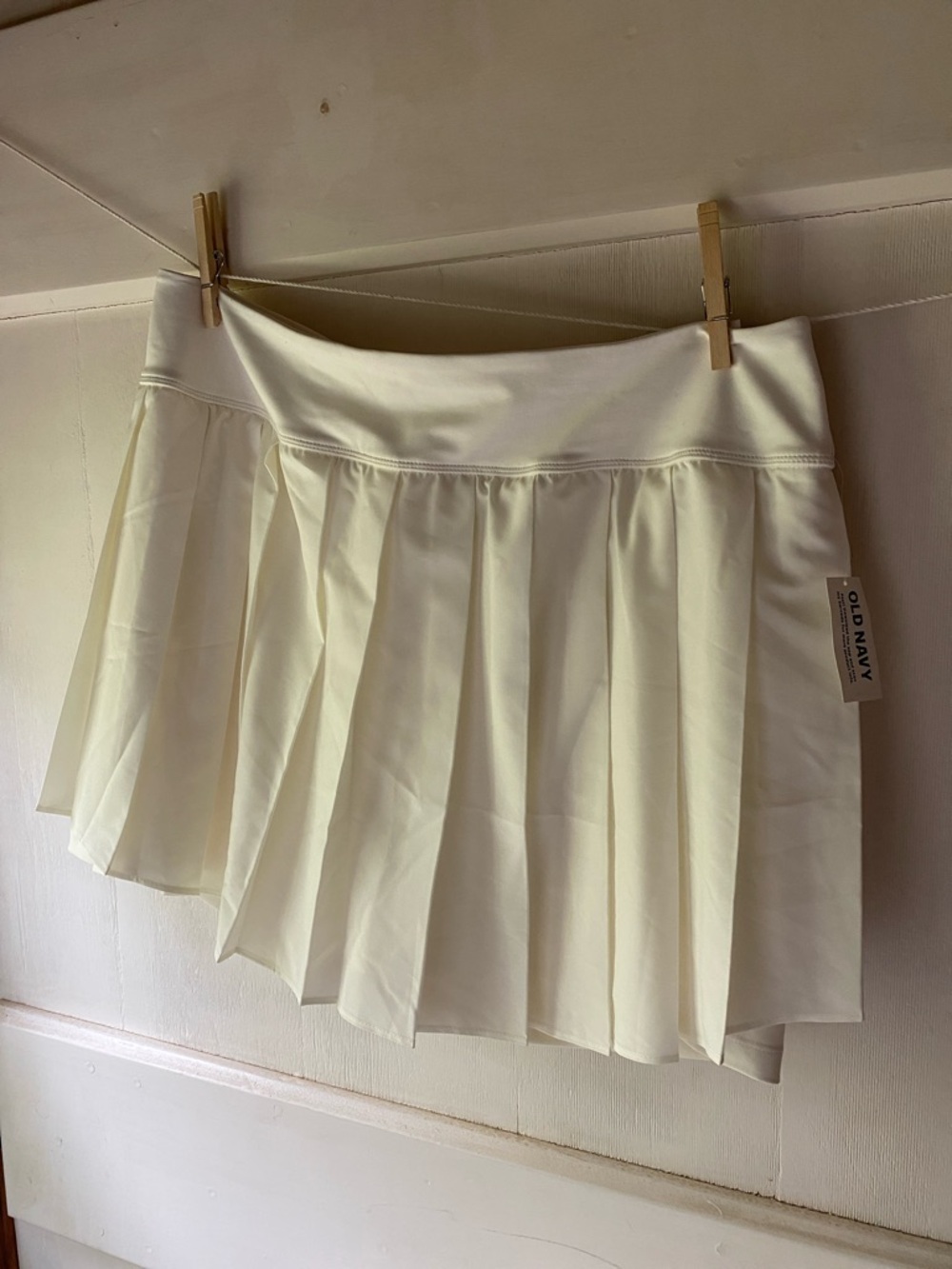 Old Navy White Pleated Skater Tennis Skirt